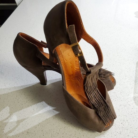 Chie Mihara micro suede leather heals - fringe t strap front - Picture 2 of 12